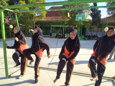 lomba 17an SMPN 2 Jumapolo 2023