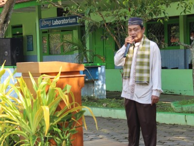maulid nabi muhammad dan hari santri