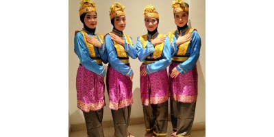 Tampil Menari